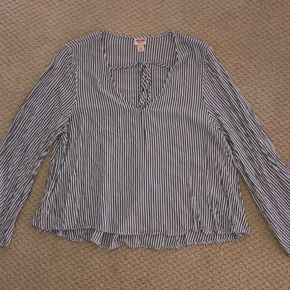 Long Sleeve Stripped Shirt